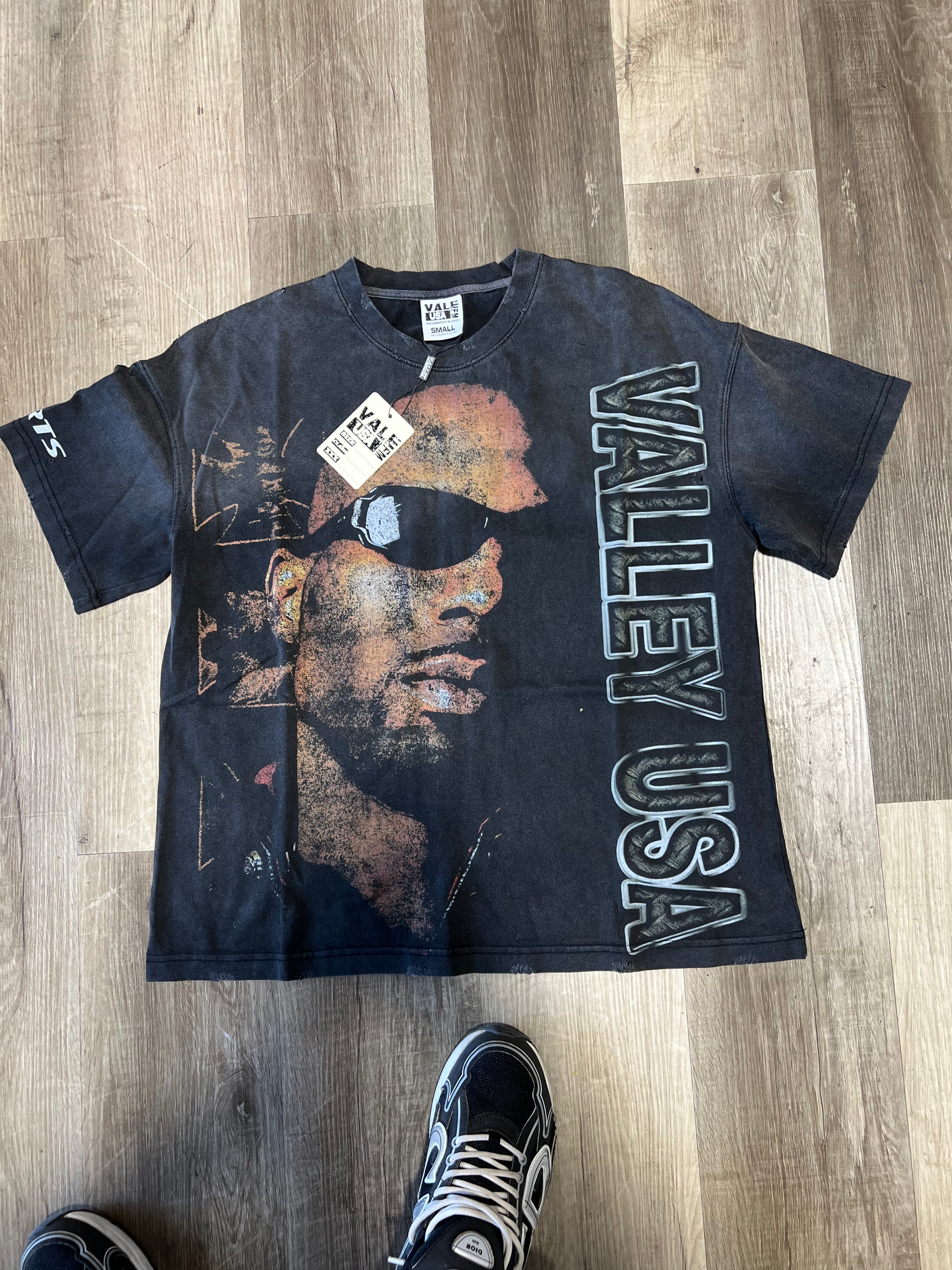 Vale lives tee USA black