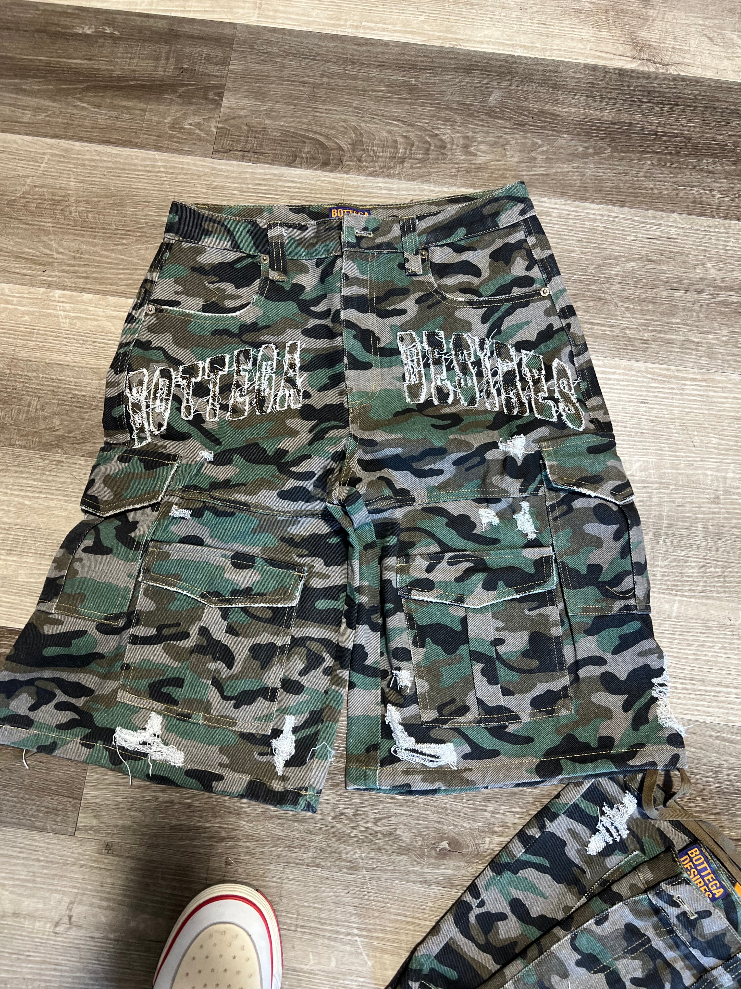 Bottega desires camo shorts Olive