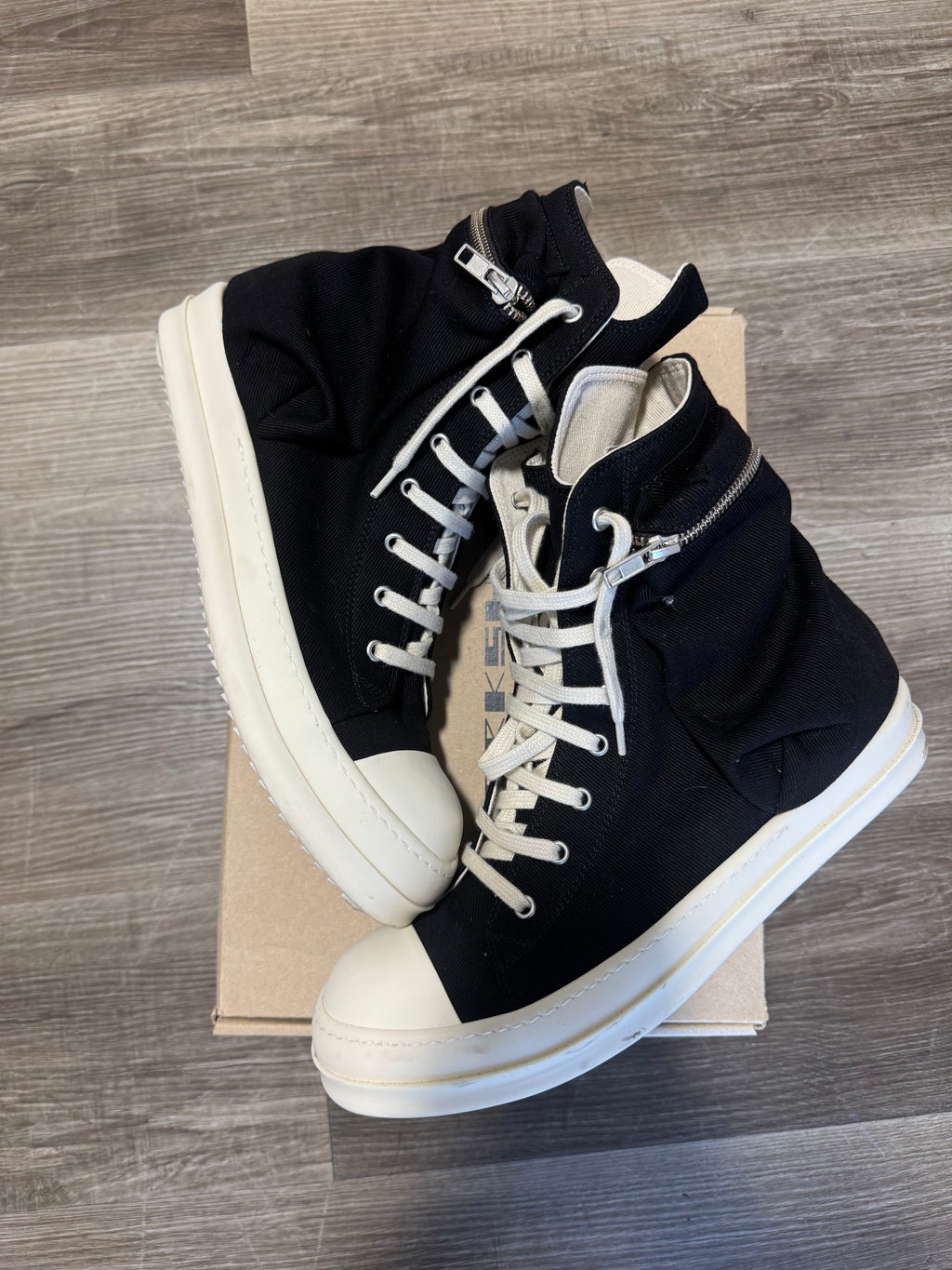 Rick Owens Ramone Hightop (Black)