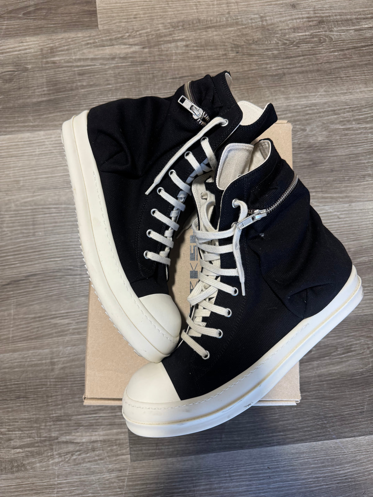 Rick Owens Ramone Hightop (Black)