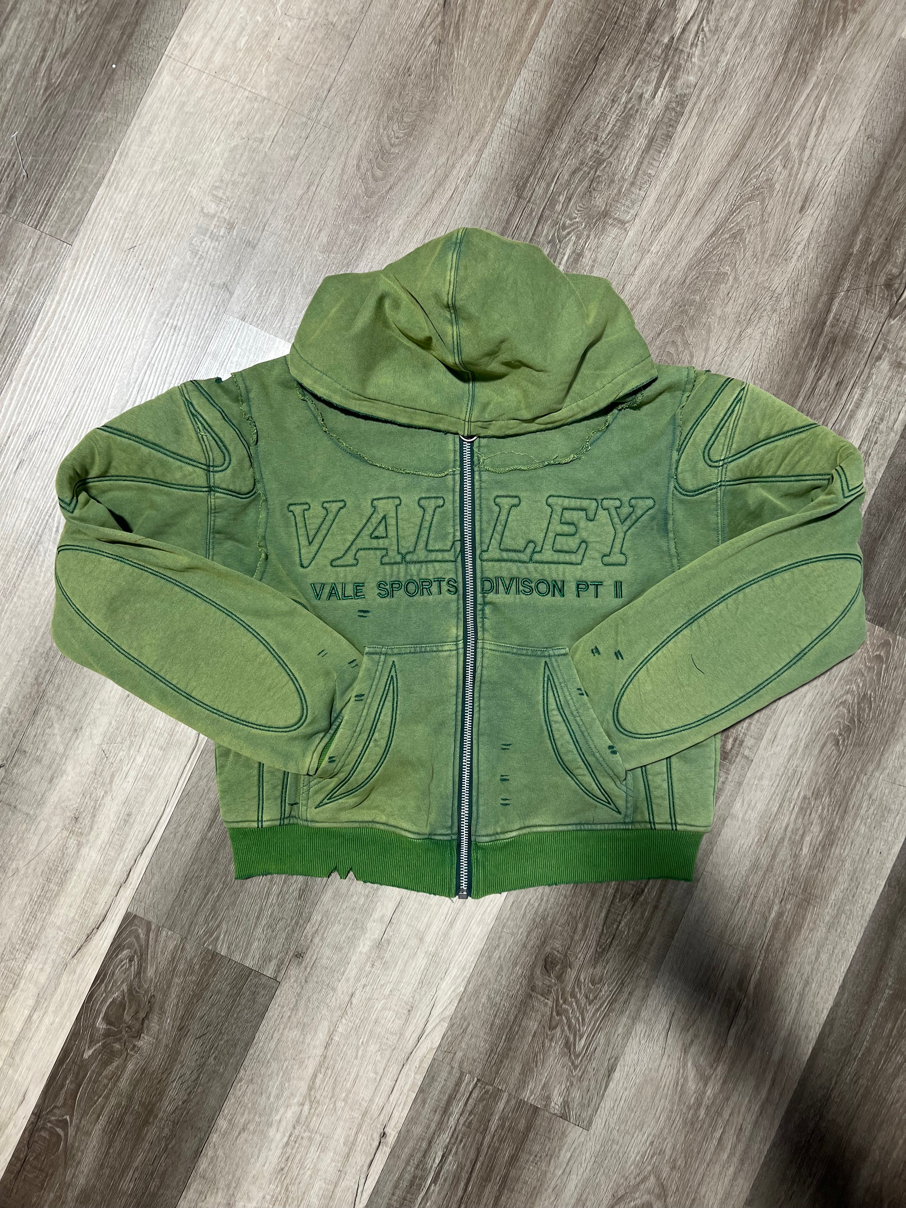 Vale lives armor zip up green