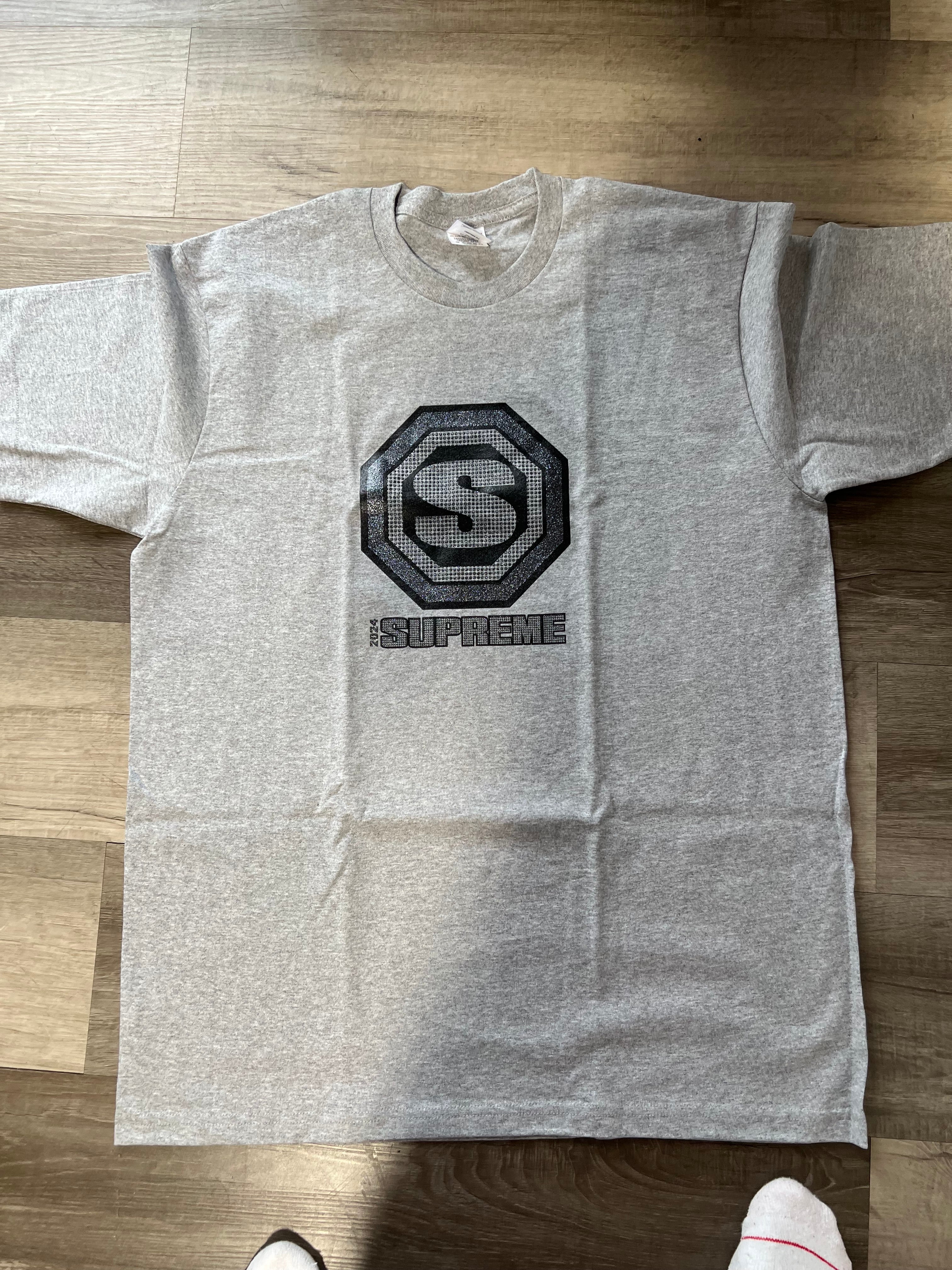 Supreme glittery logo tee grey/black