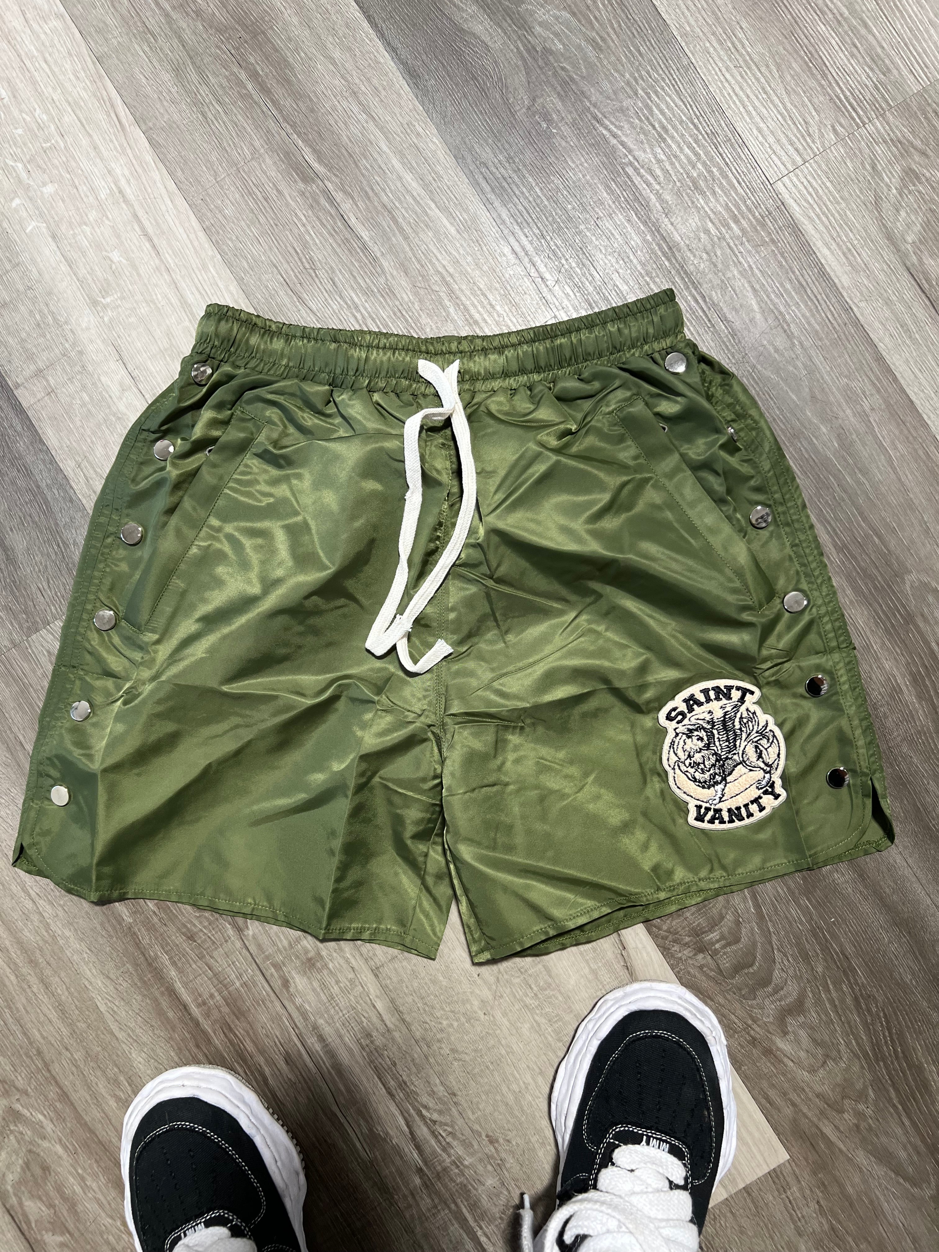 Saint vanity button shorts green