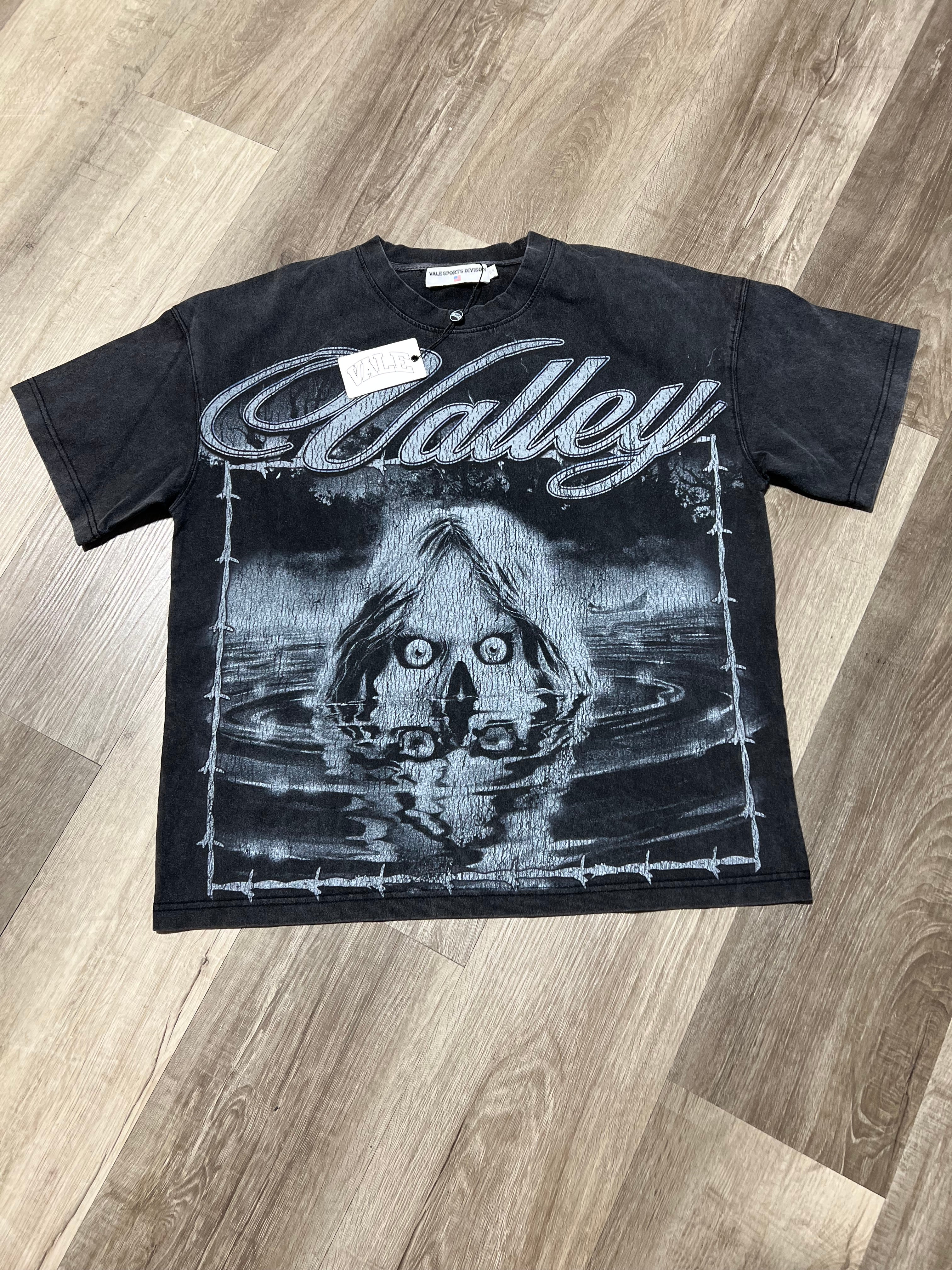 Vale lives tee skull under water black