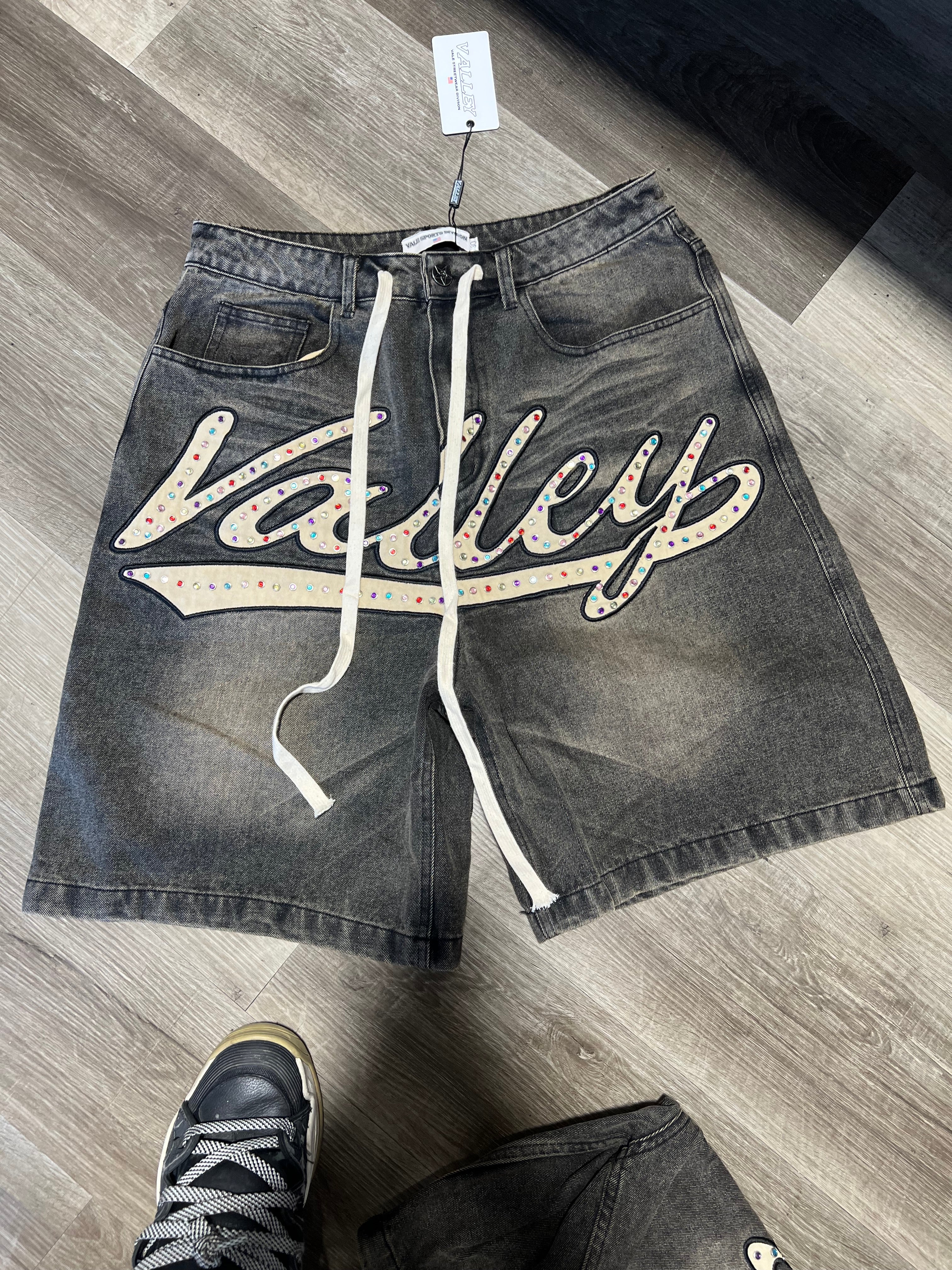 Vale shorts rhinestones logo black