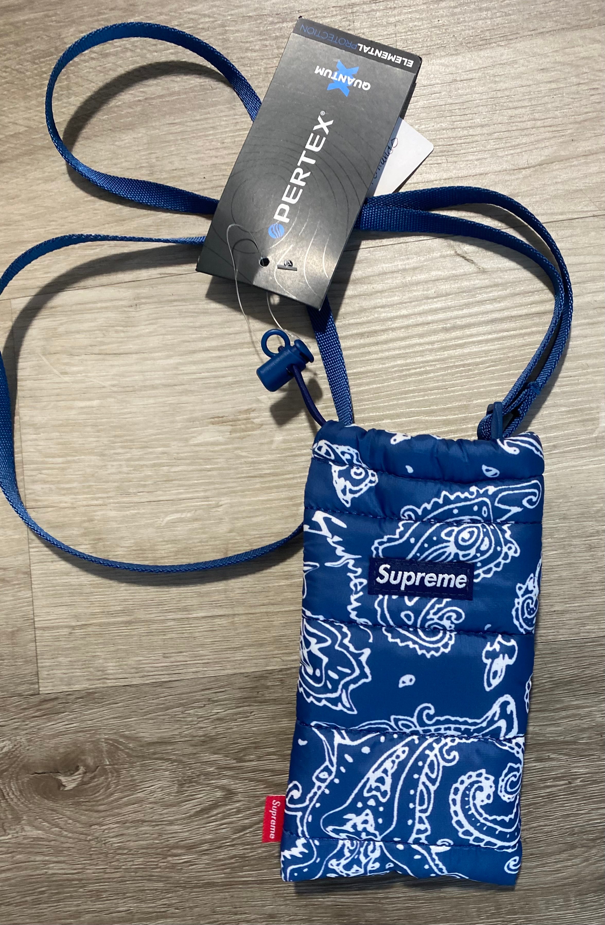 Supreme Bandana navy pouch