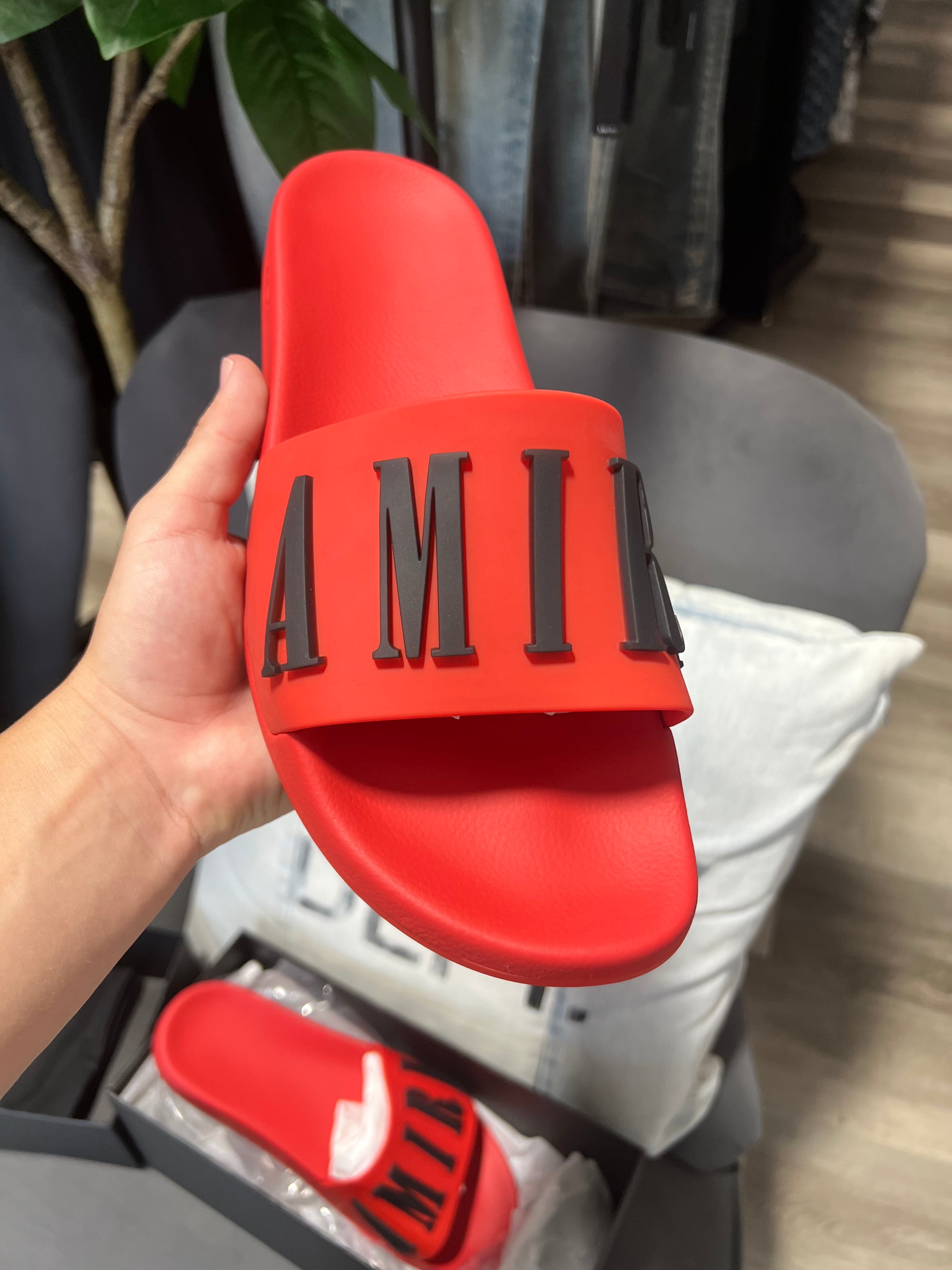 Amiri slides red/ black logo