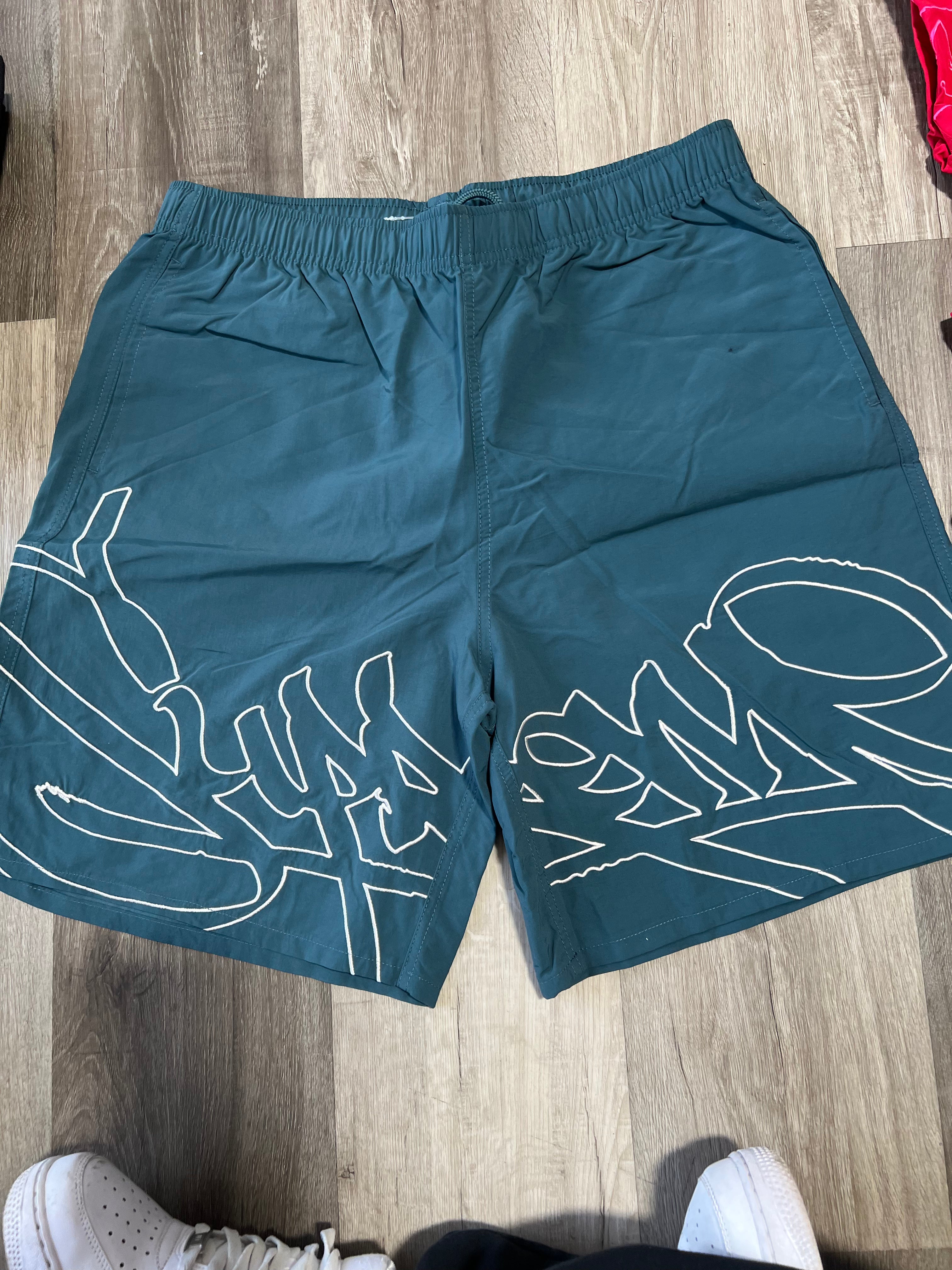 Supreme shorts graffiti logo (green)