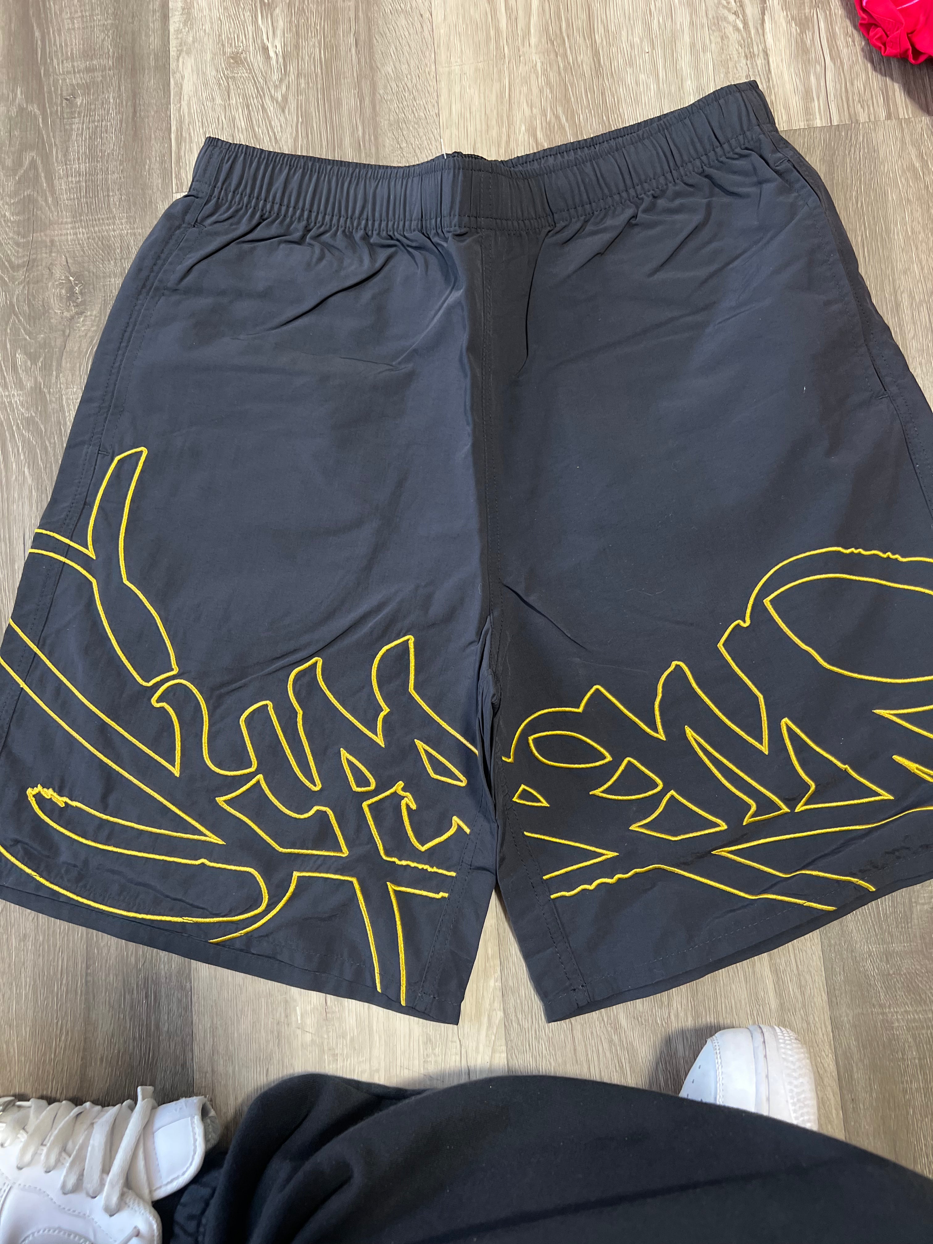 Supreme shorts graffiti logo black