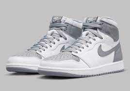Jordan Retro 1 "Stealth"